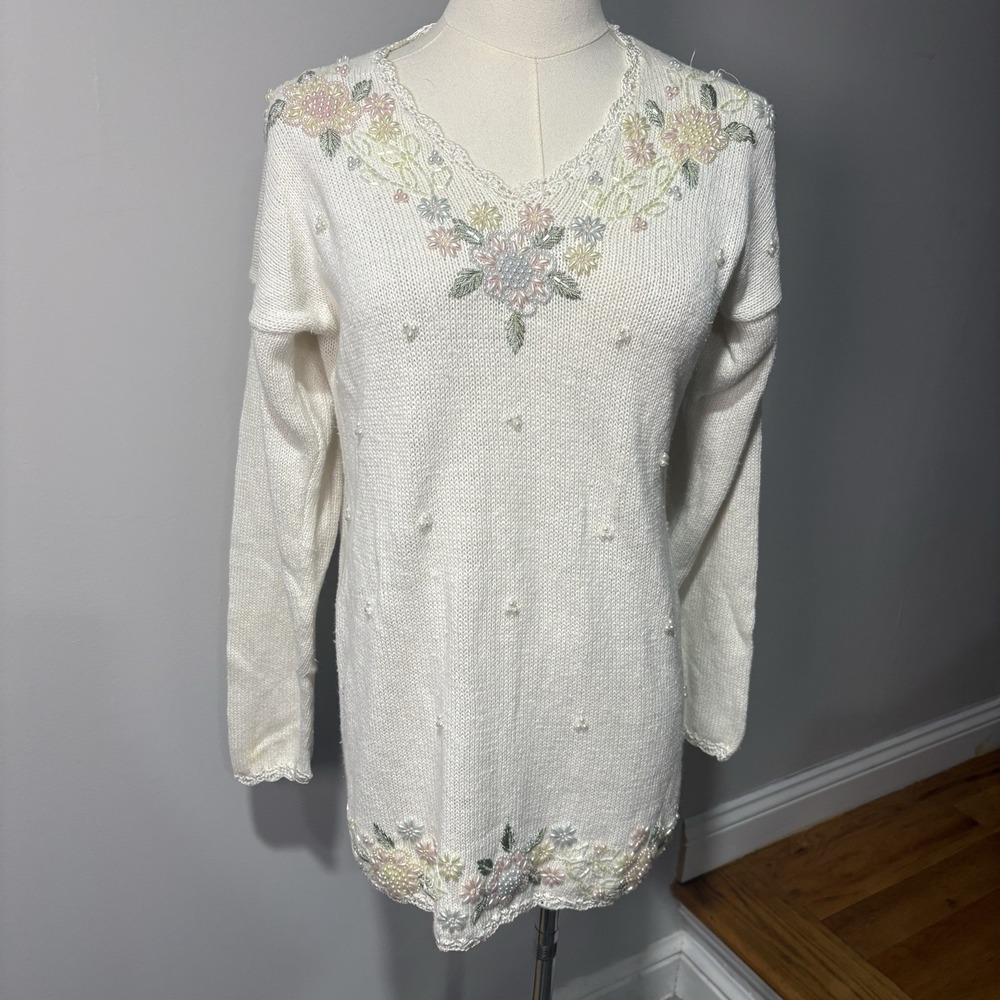 Vintage Carolyn Taylor White Beaded Sweater Embroidered Floral Cottagecore Sz S